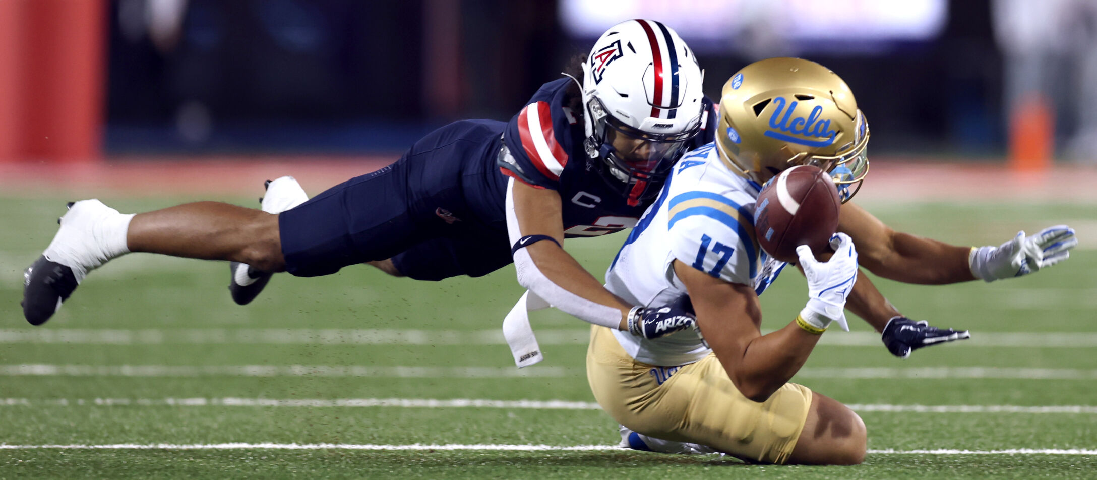 University of ÃÛÁÄÖ±²¥ vs UCLA, Pac 12 football
